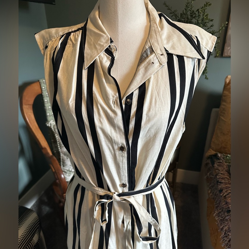 *NWT* H&M Midi Dress - Picture 4 of 12